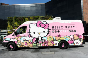 01 Hello Kitty Cafe Truck - exterior